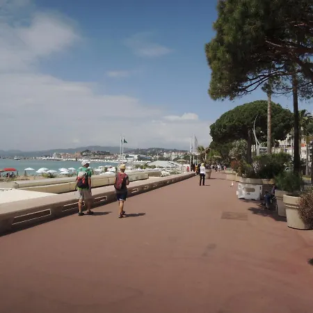 Fabulous 2br - Prime Location, Walk To Croisette & Palais - By Totolulu Yellow Corner Apartment