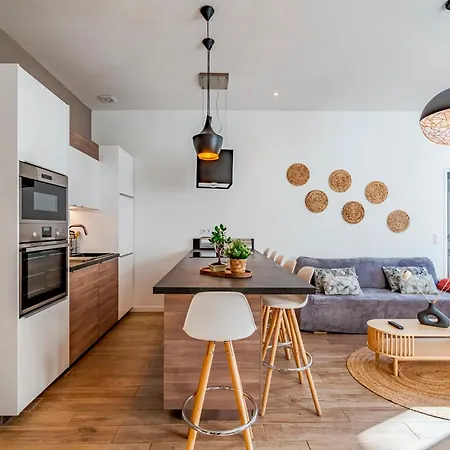 Fabulous 2br - Prime Location, Walk To Croisette & Palais - By Totolulu Yellow Corner Cannes